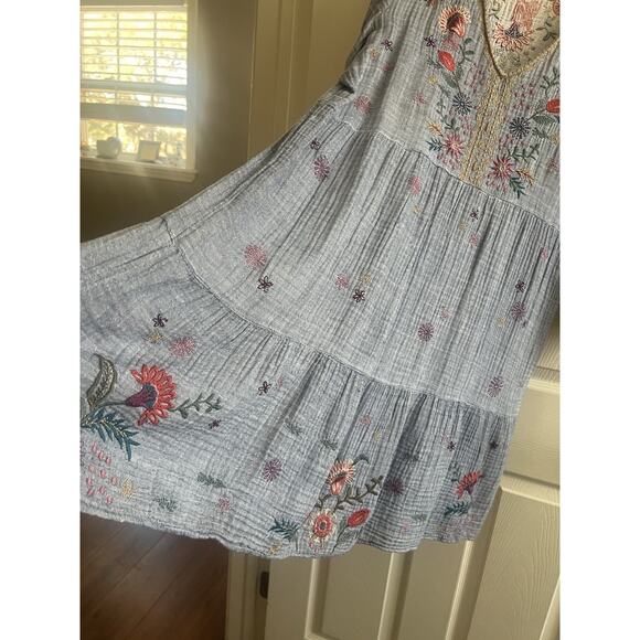 JOHNNY WAS Lucy Chambray Cotton Gauze Embroidered Easy Tiered Dress Sz M RARE - Picture 6 of 16